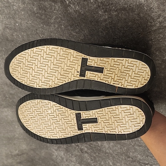 Ted Baker London black sneakers gold accents and floral interior size 7 - Picture 8 of 9